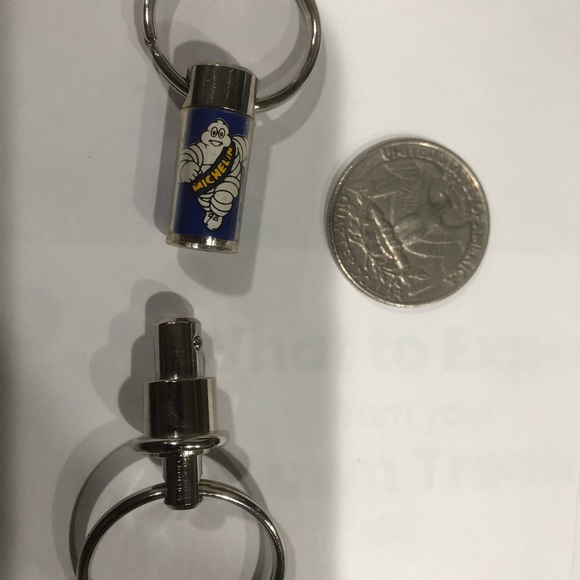 Vintage Michelin Man Bibendum Keychain Quick Release Detachable 1950’s Advertise - Picture 4 of 4